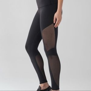 Lululemon Reveal Leggings - RUNS SMALL